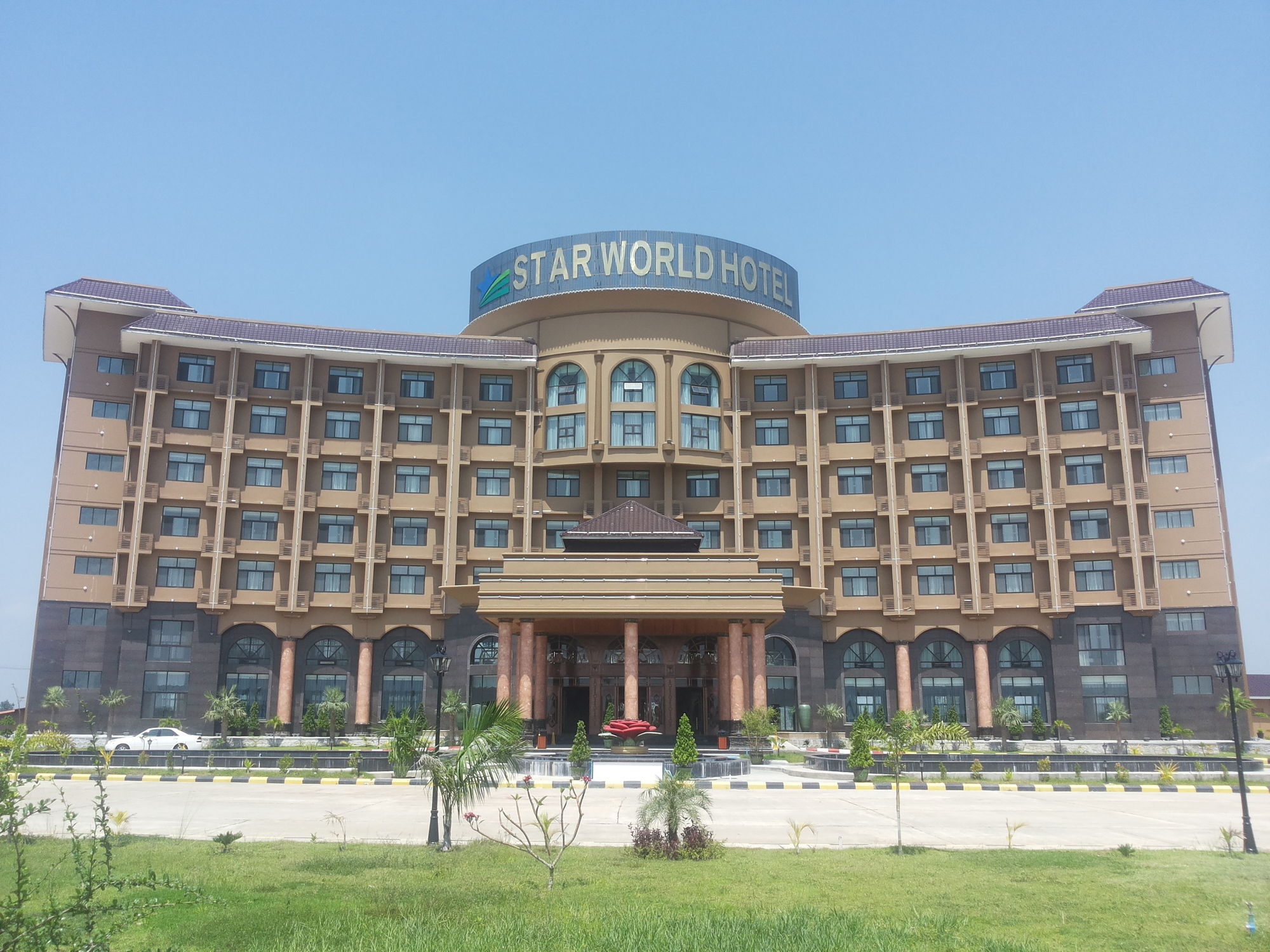 Star World Hotel Naypyidaw Εξωτερικό φωτογραφία